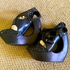 Jeffrey Campbell wedge platform sandals size 6.